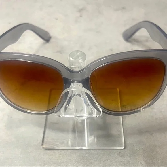 COPY - NWOT Gray Acrylic Sunglasses With Brown Lenses - Picture 1 of 1